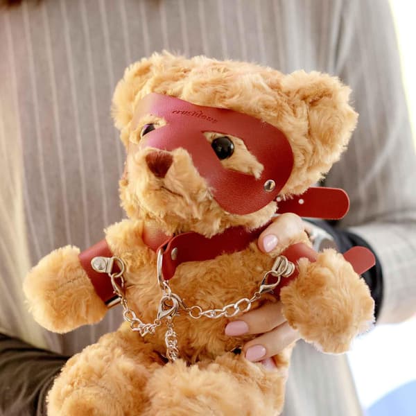 CRUSHIOUS CRUSHITO BONDAGE BAMSE RØD 31CM