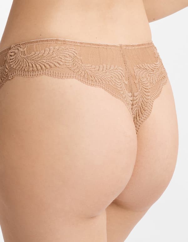 Khloe S stringtrosa