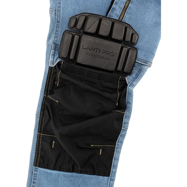 LJUSBLÅ STRETCHJEANS MED FÖRSTÄRKNING, M, CE, LAHTI