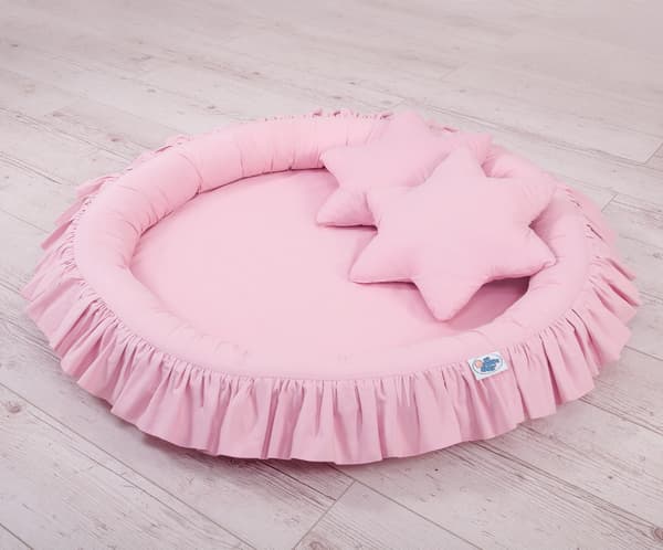 Pesä röyhelöllä - pinkki