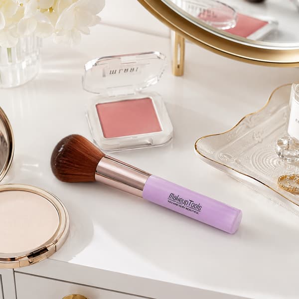 Makeupbørste til blush, bronzer, løs pudder og mineralfoundation