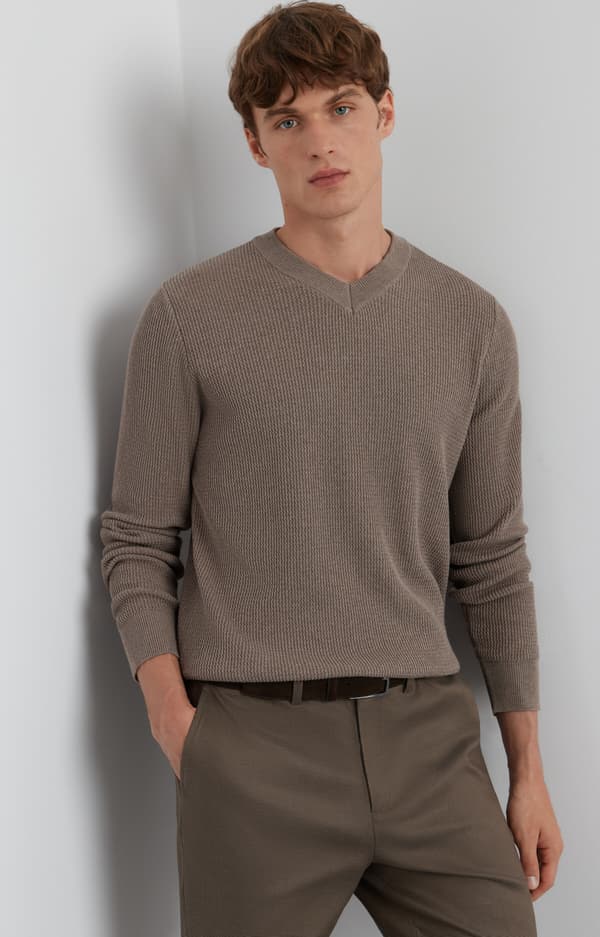 Mikromønstret sweater med v-hals S