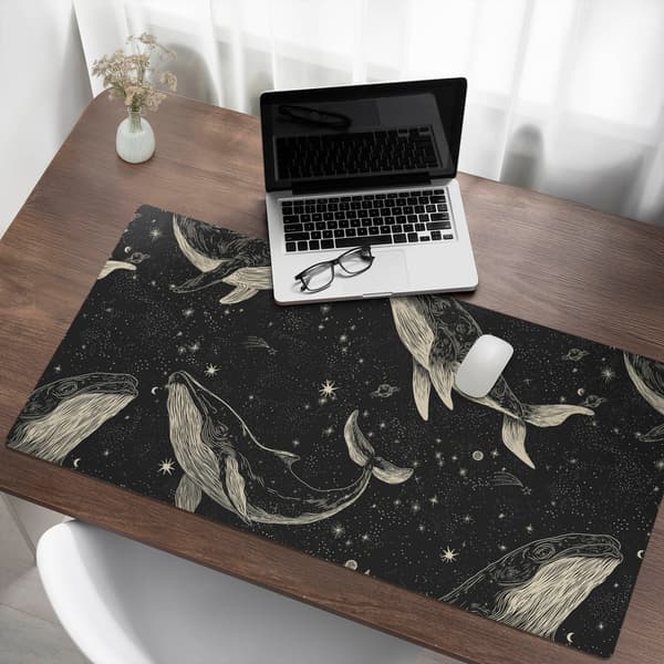 Skyttesmåtte til skrivebord på arbejdsplads - Rumvæsner 120x60 cm