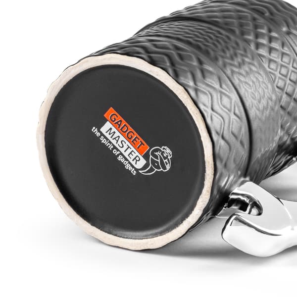 Keramisk däckmugg med silvernyckel