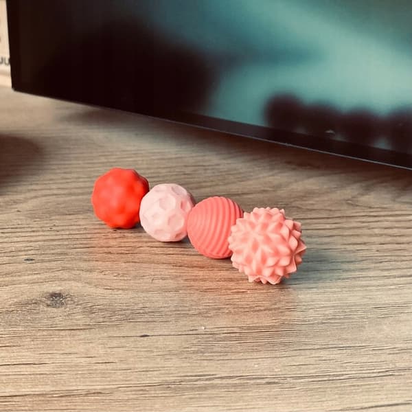 Magnetiske antistress-sensoriske bolde med etui ADHD ASD SI 4 stk. lyserøde