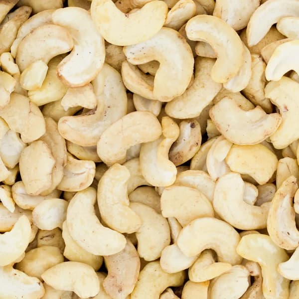 Halvade cashewnötter 1 kg