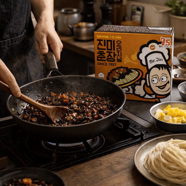 MR.JIN | Sort bønnepaste | CHAJANG | 300 g