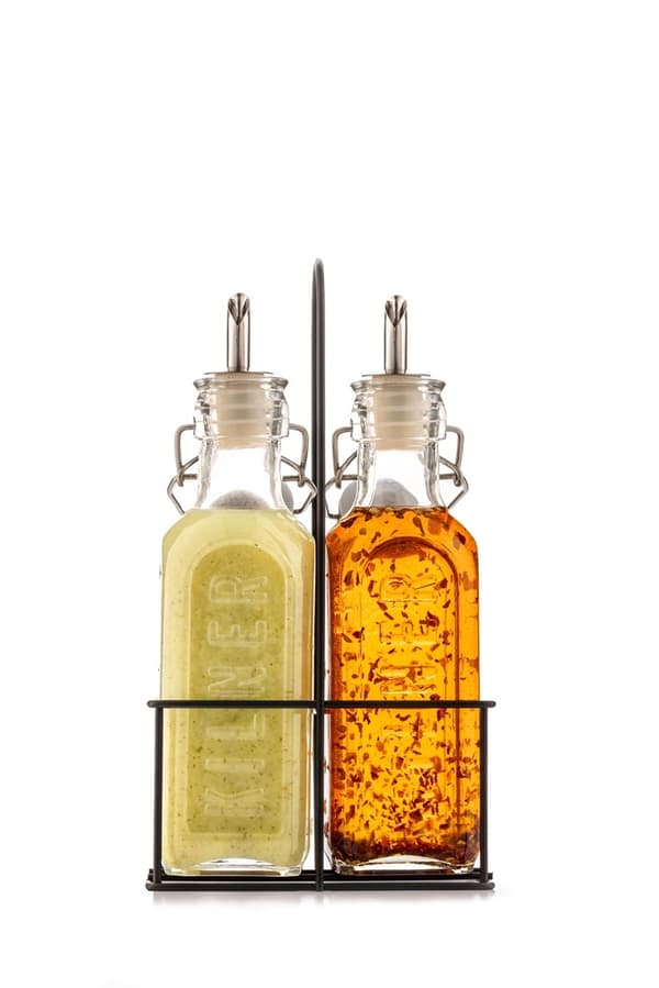 Set med 2 0,3l olje-/vinägerflaskor i korg / Kilner