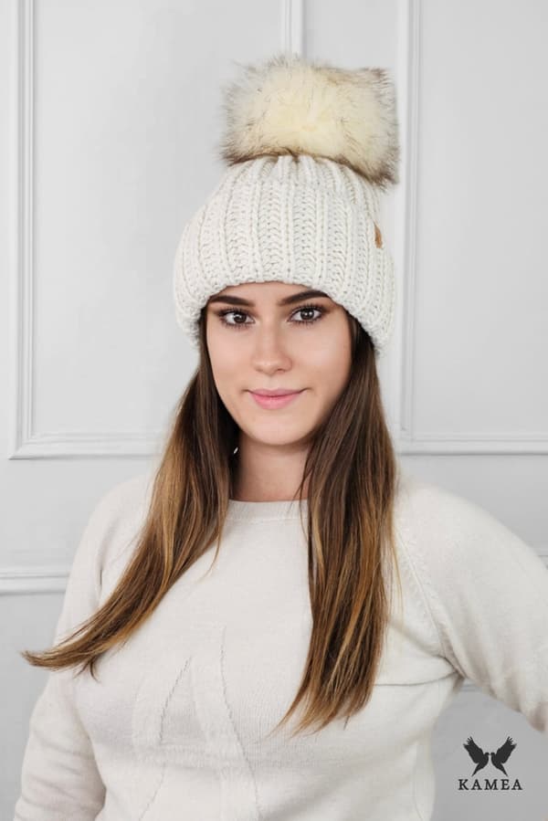 NEREA vinterhue, tyk vævet, ecru farve