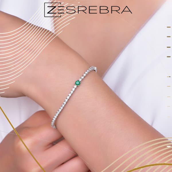 Elegant silverarmband med grön kubisk zirkoniakristall