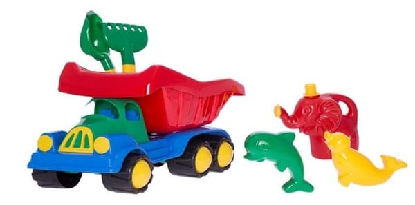 Suuri auto hiekkatarvikkeilla ja kastelukannulla