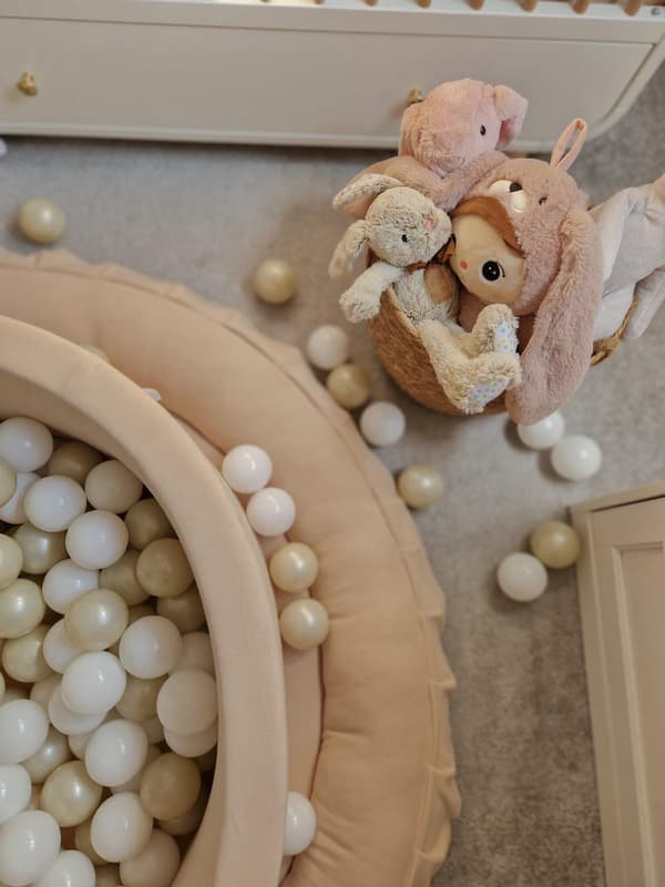 Tør pool 90x30 beige med 200 bolde: transparent, opaliserende, lys guld, beige