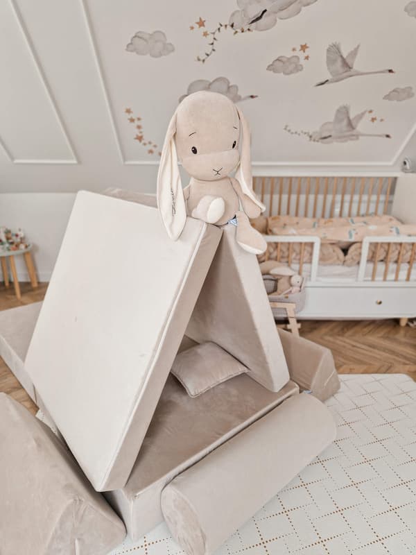 Montessori Standard sammetssoffa i ecru