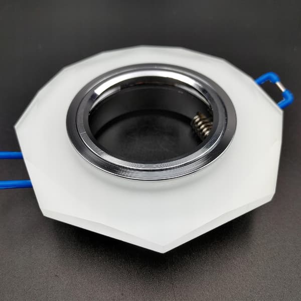 Halogenglasarmatur i taket + GU10 LED-remsa