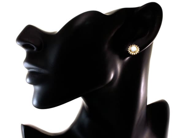 585 guldøreringe DISKULE MED LYS OPAL 3,07 g moderne design 14k