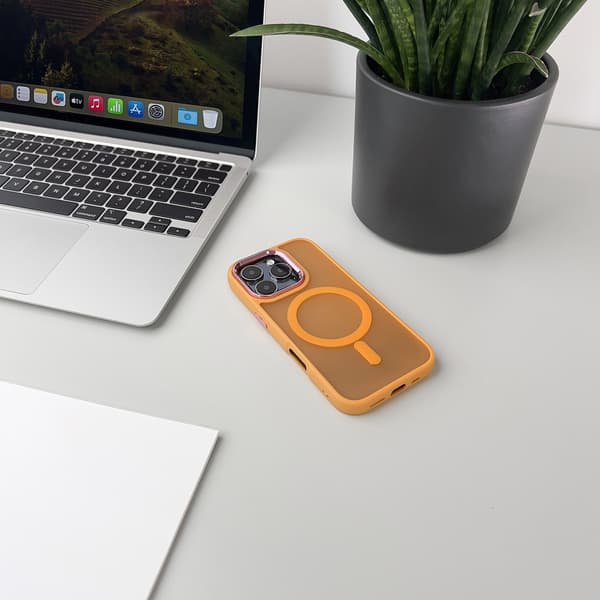 Samsung Galaxy S24 FE Modecover med MagSafe - Orange
