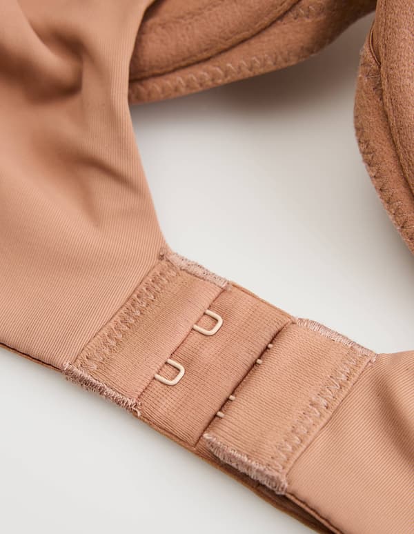 Q1.13 VACKER Esotiq vadderad bh | beige 85D