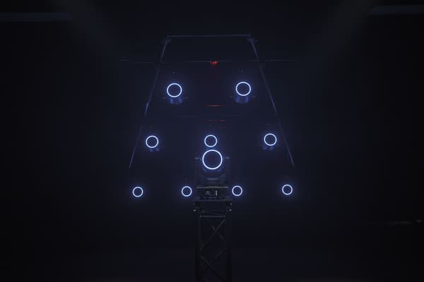 Showtec Shark - The Meg - Beam One - rörligt huvud