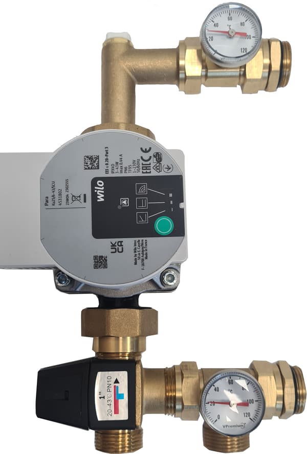 Installationselement til en blandegruppe med en Wilo-pumpe