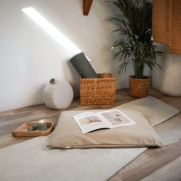 Zabuton, tattarimeditaatiomatto - beige