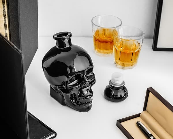 BLACK SKULL -karahvi 750 ml