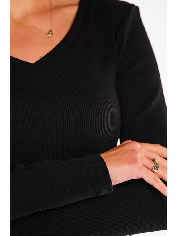 Basis bomuldsbluse med V-hals og ribstrik, sort M