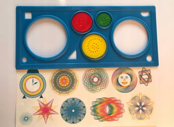 Spirograph CREATIVE TOY + VÄRIKYNÄT Puolalaistuote