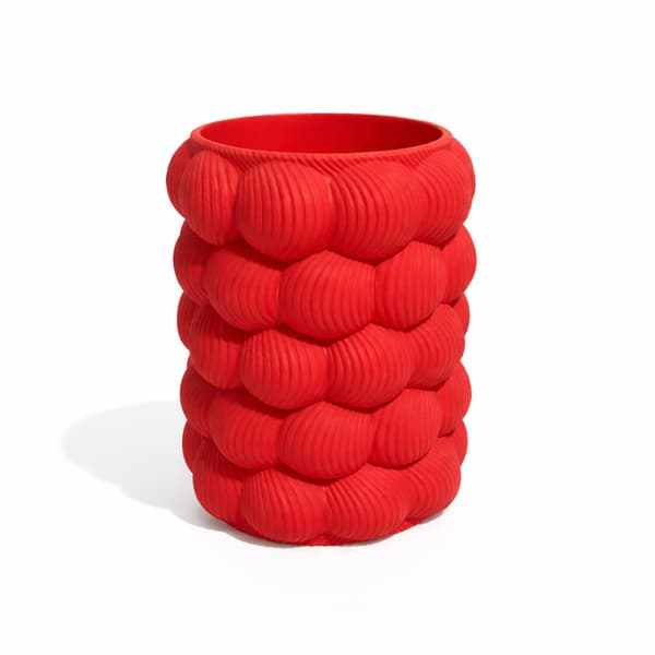 Dekorativ röd vas, strukturell, modern designskulptur