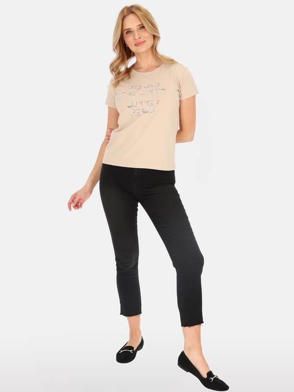 Dambomulls-T-shirt med applikationer