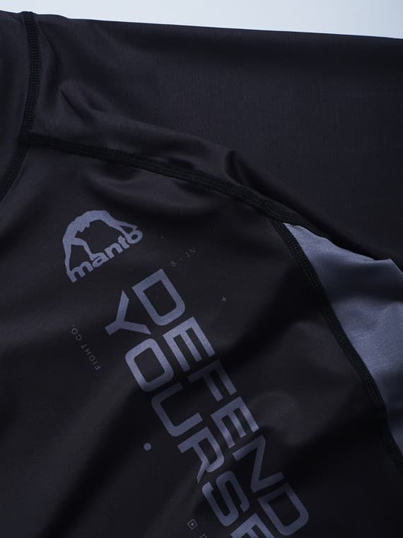 MANTO Herre Kortærmet Rashguard RANKED Sort L