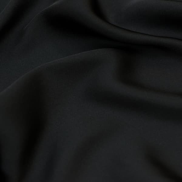 Sort silke chiffonstof