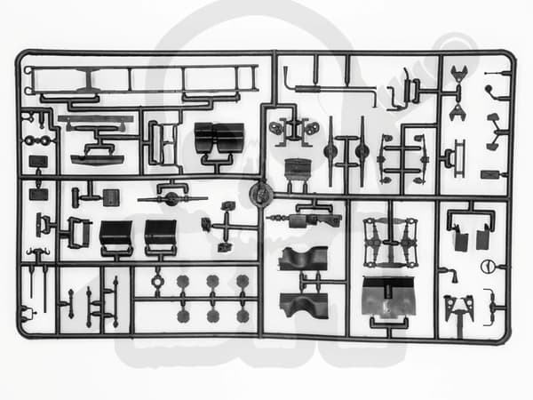 ICM72711 URAL-375D hærlastbil 1:72