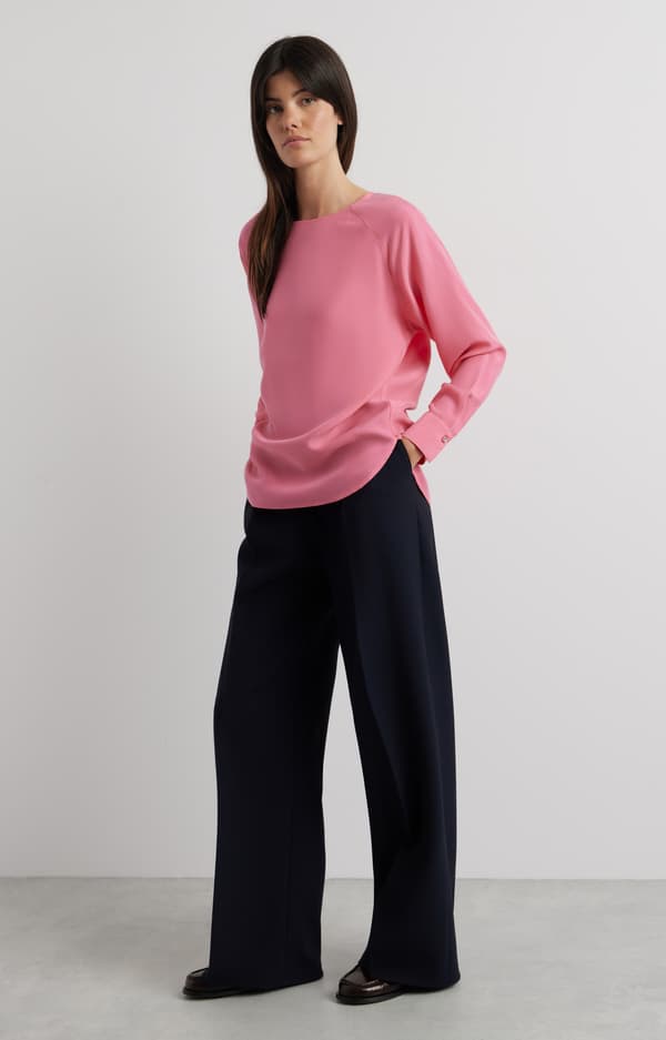 Ensfarvet bluse 38