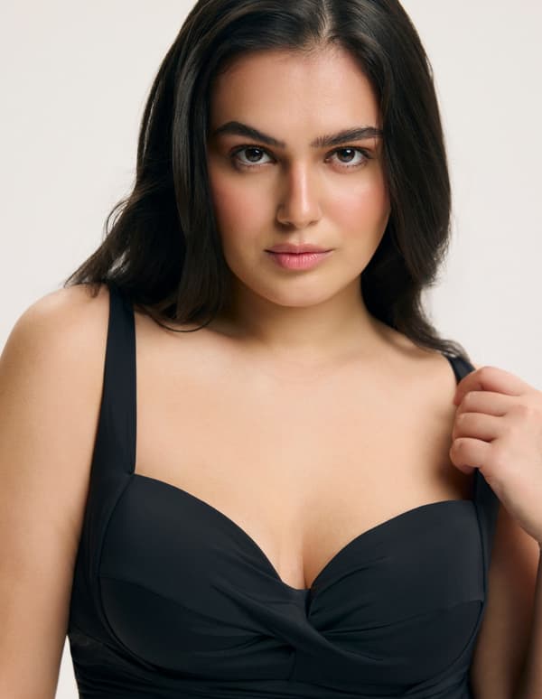 Esotiq BASE Vatteret Tankini Bikinitop til Større Bryst | Sort 70F