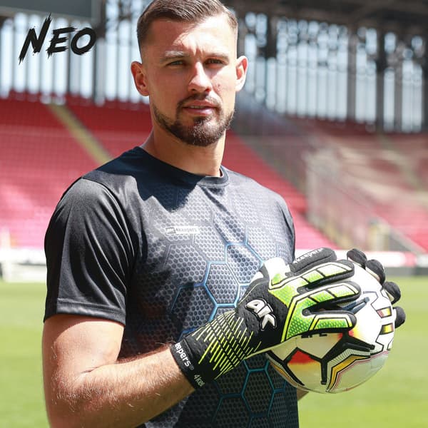NEO volt NC junior | 4keepers NEO volt NC junior 4 målvaktshandskar