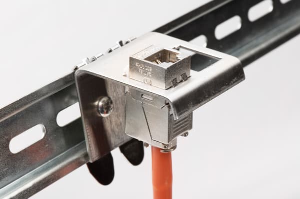 DIN-skinne Keystone-adapter til 1 Keystone-modul