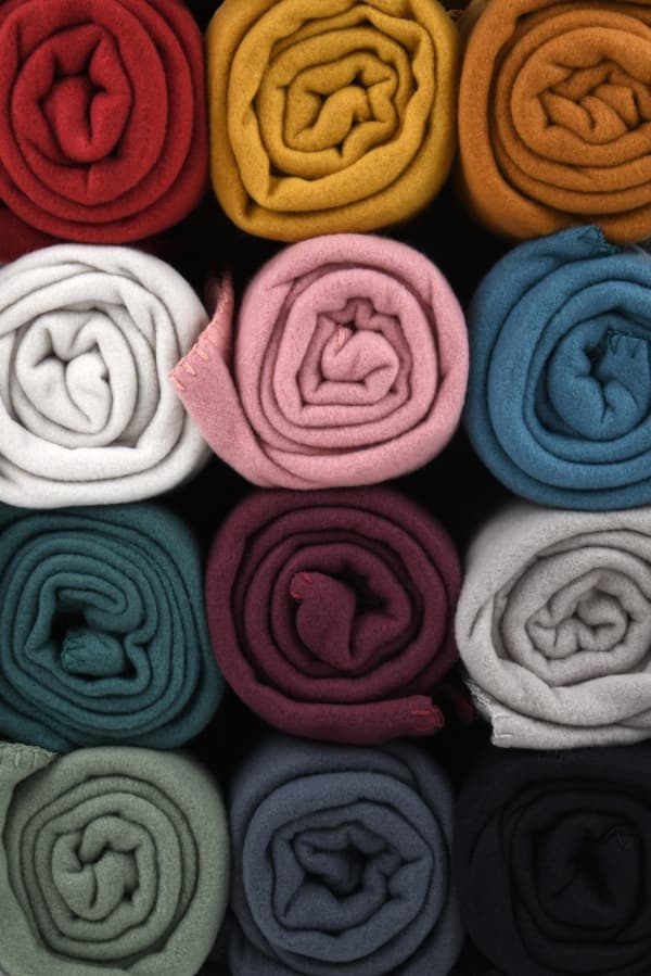CARLTON tæppe 125x150 sort fleece