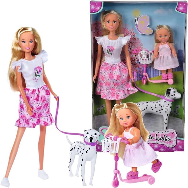 Steffi og Evi lufter hunden