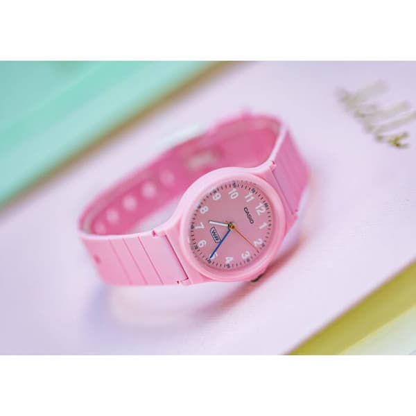 Naisten Casio kello LQ-24B-4BDF + laatikko