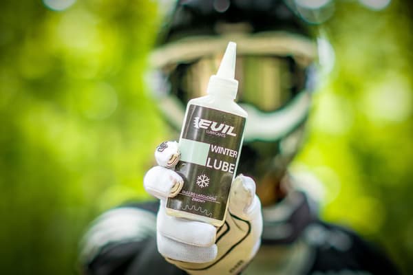 EVIL Kettenöl 100ml vinterglidmedel för frysning