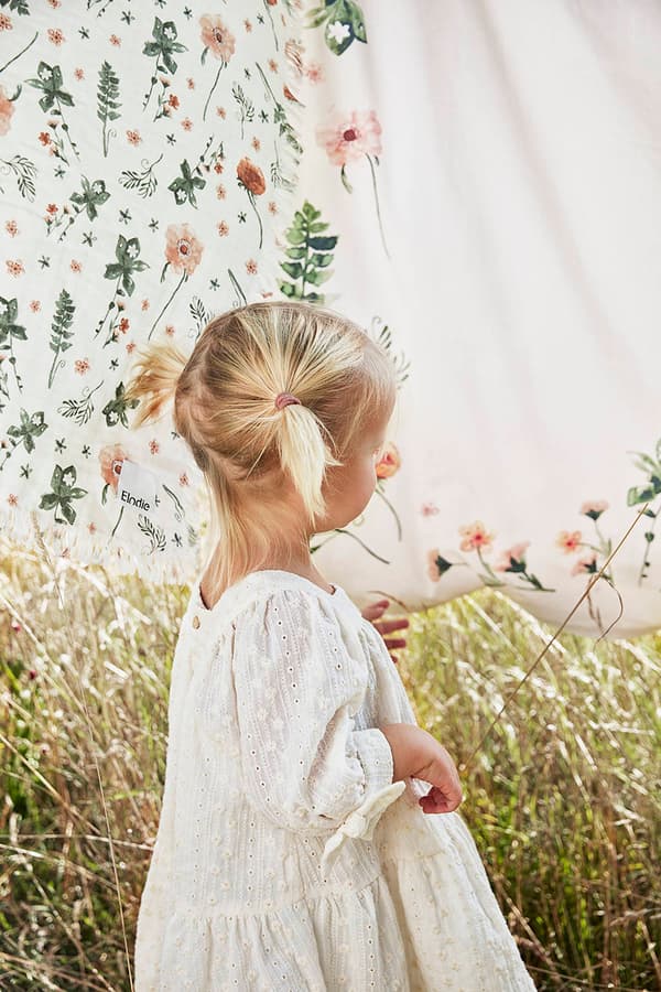 Elodie Details - Blødt bomuldstæppe - Engblomst