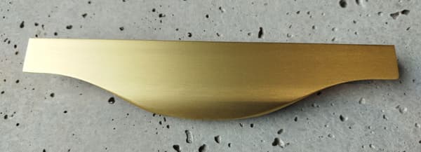 Møbelgreb med guldkant, 100 cm, let og holdbart UA04 til skabe