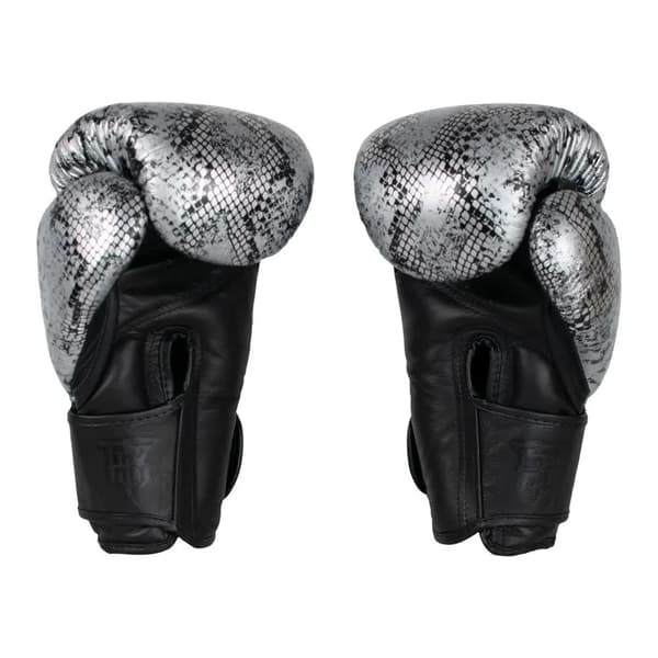 Top King Super Star Snake Muay Thai Boksehandsker Sort/Sølv 14OZ