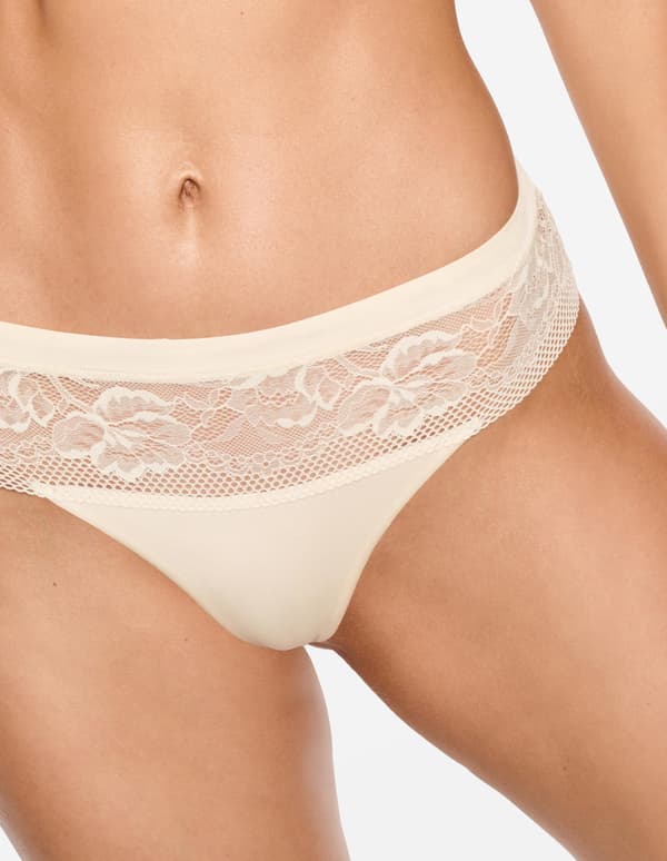 Sansa S Thong