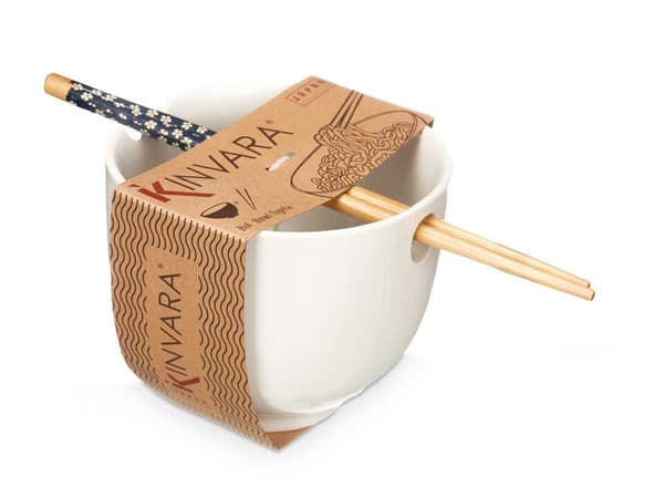 Ramen skål med spisepinde, hvid