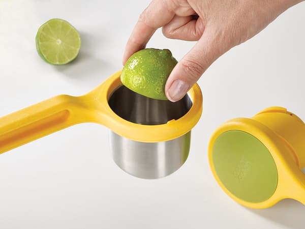 Helix Citruspress, Gul / Joseph Joseph