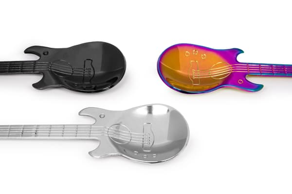 Musikskedar FÄRGGLADA GITARRER 3 st.