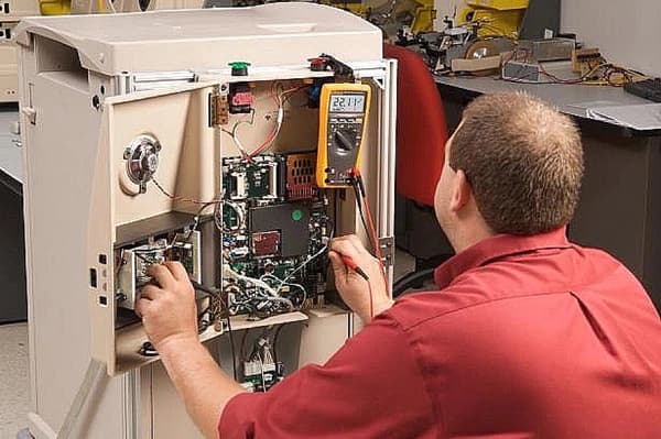 Digitalt multimeter + tangmeter strøm- og spændingsmåling 600V Fluke
