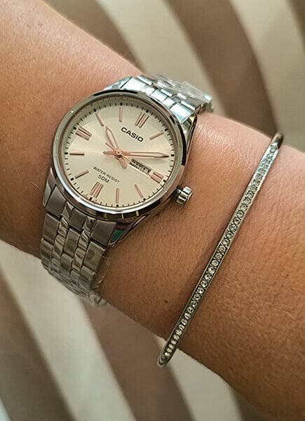 Casio naisten kello LTP-1335D-9A + laatikko