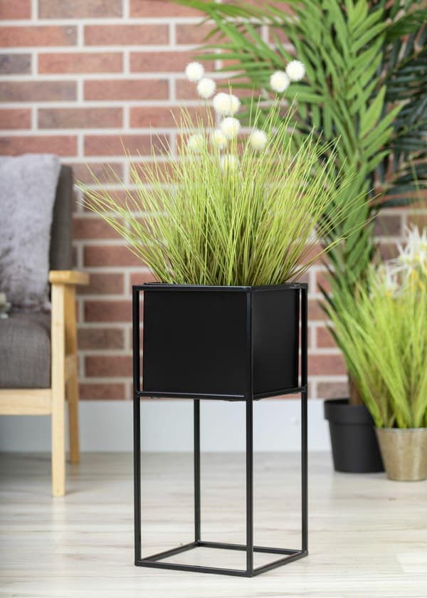 Modern svart blomställning 50 cm